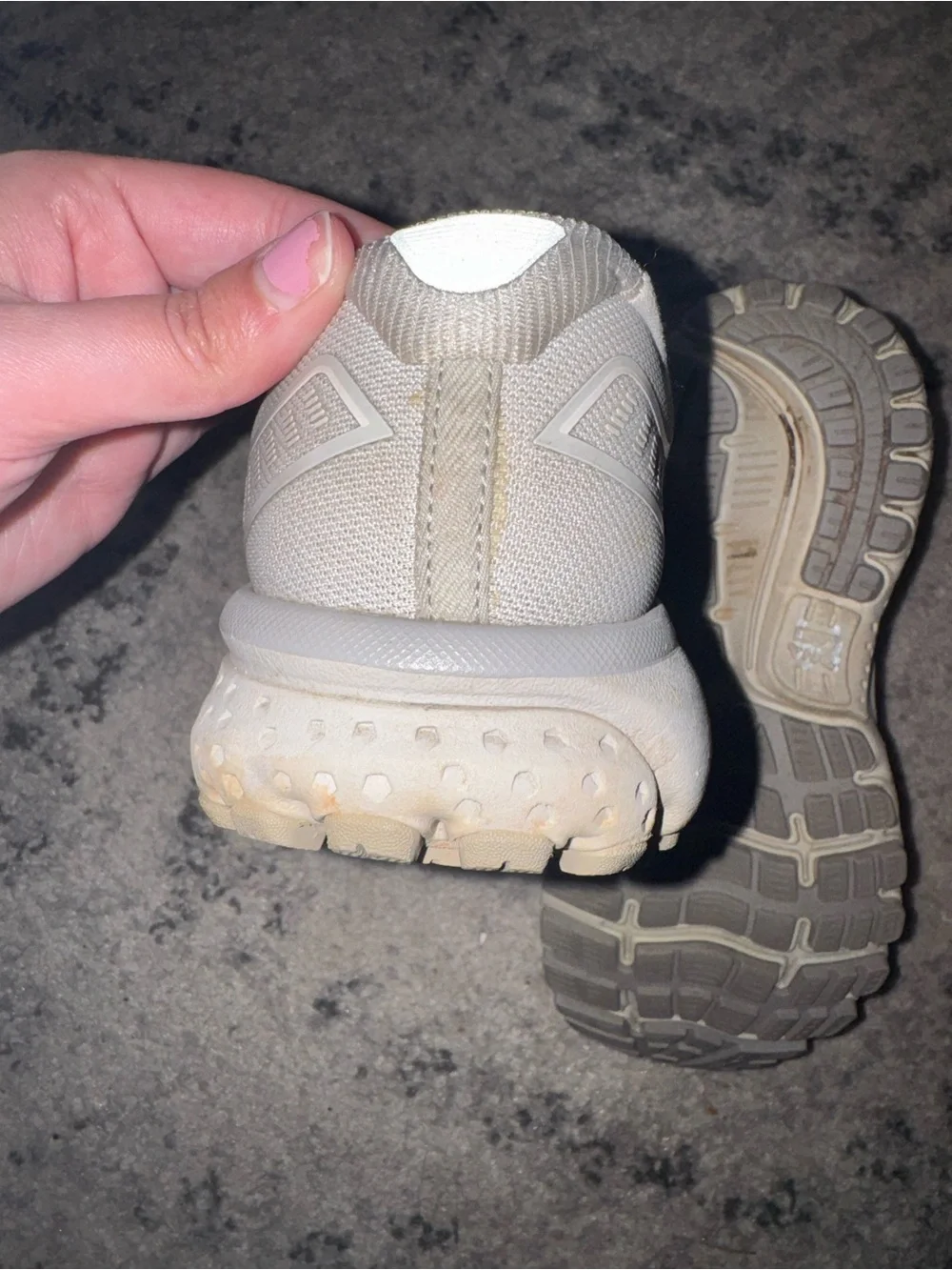 Brooks Ghost 12 Running Shoes